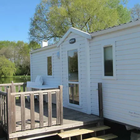 Camping Du Mouchet La Chapelle-Viviers Exterior photo