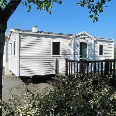 Camping Du Mouchet La Chapelle-Viviers Exterior photo
